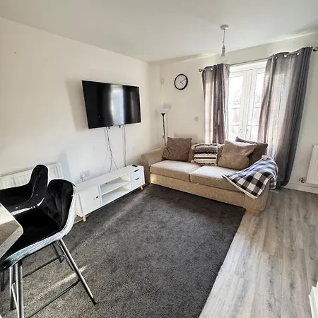 2 Double Bedroom House *