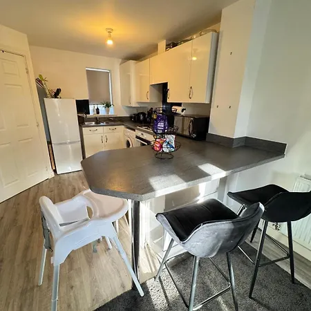 2 Double Bedroom House